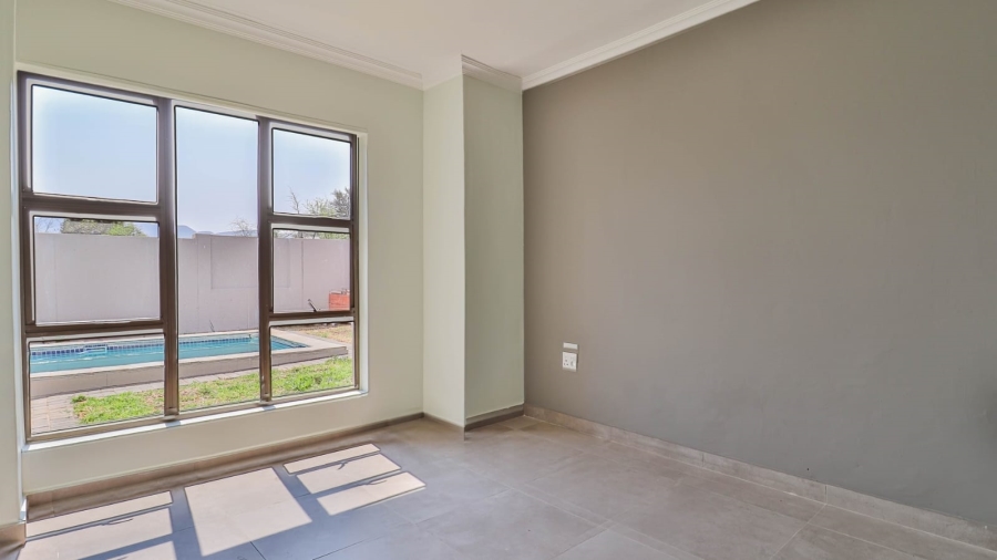 To Let 4 Bedroom Property for Rent in Ifafi North West
